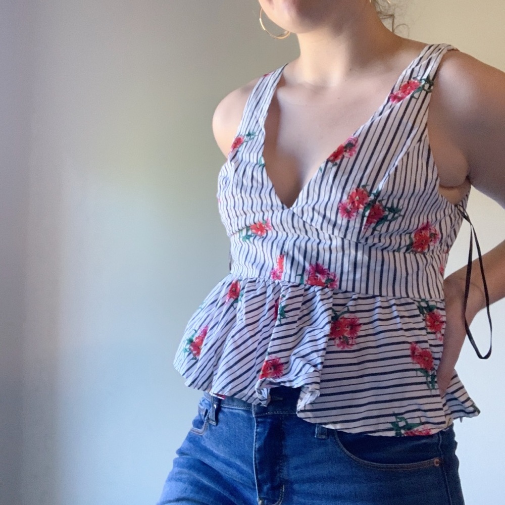 Cropped floral Blouse!